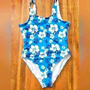 Real Essentials One-Piece Swimsuit Size XL